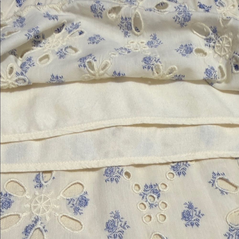 Anthropologie Meadow Rue Cream Dress & Blue Floral Print & Cut Outs Handkerchief - Picture 7 of 12